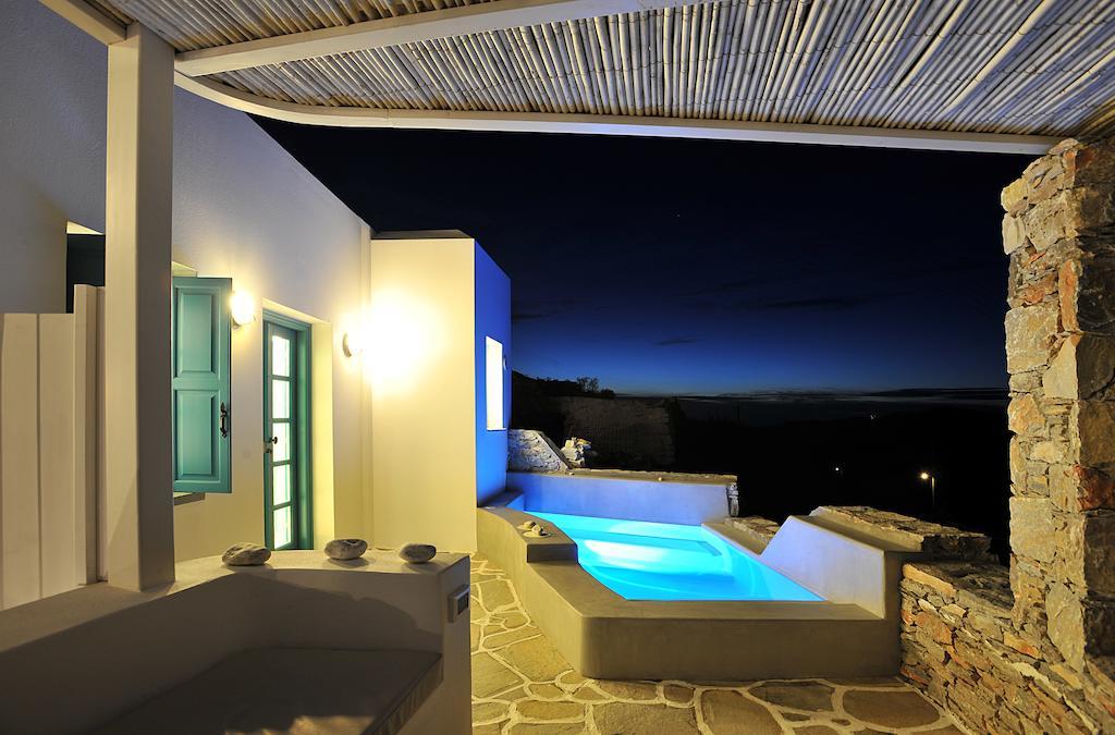Kifines Suites Folegandros Town Quarto foto