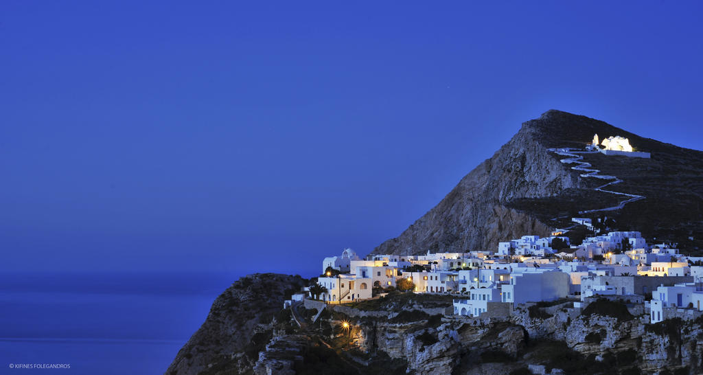 Kifines Suites Folegandros Town Quarto foto