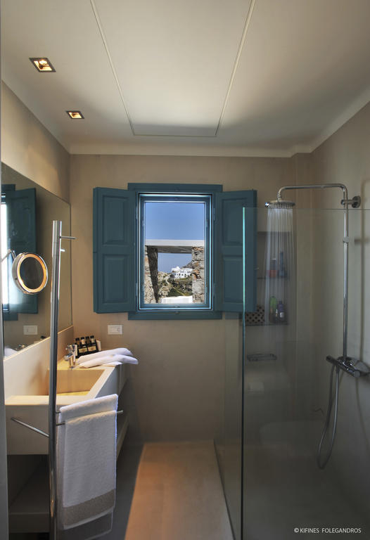 Kifines Suites Folegandros Town Quarto foto