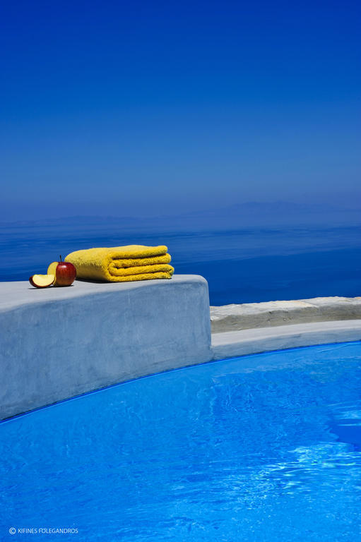 Kifines Suites Folegandros Town Quarto foto
